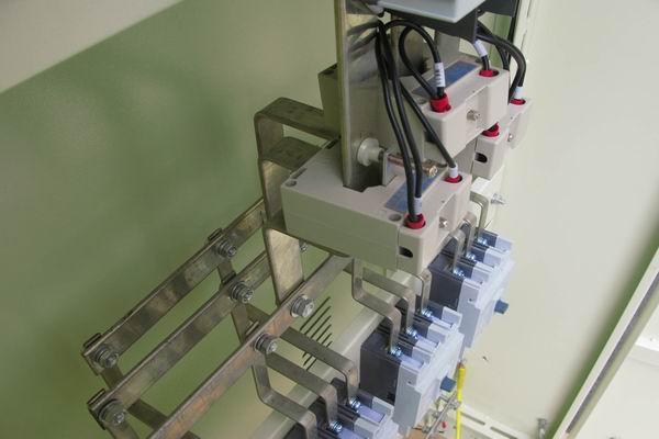开福配电柜-应急照明配电柜使用对工作人员的具